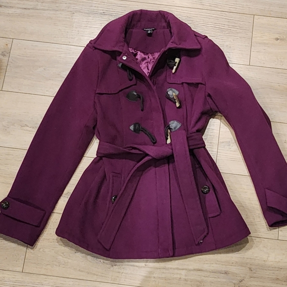 Sold - Picture 1 of 5